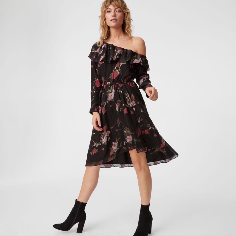 Club Monaco silk blend dress. Size 0
